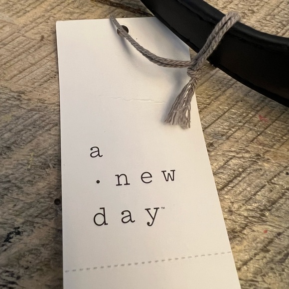 A New Day Straw Shoulder Bag Black Tan Woven Stripe Ethically Handcrafted - Picture 9 of 9